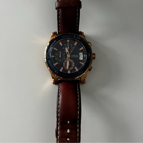 GUESS Mens Brown Rose Gold Tone Chronograph Watch - Picture 5 of 8